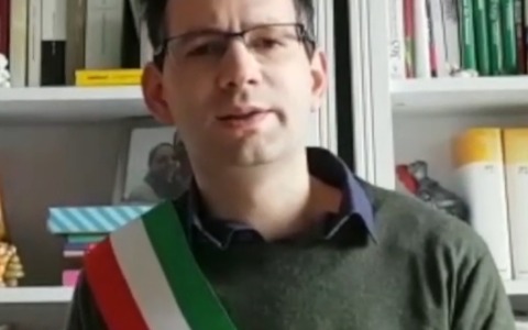 Lavori per marciapiedi e nuova pavimentazione davanti  alla Chiesa