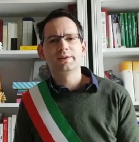 Lavori per marciapiedi e nuova pavimentazione davanti  alla Chiesa