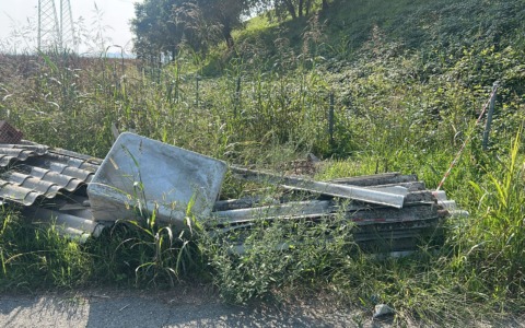 Discariche abusive di amianto: “E’ gente del posto”
