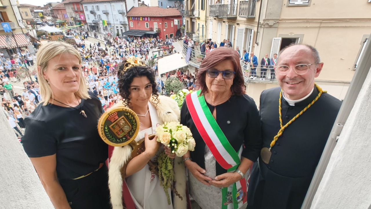 Festa dell’Uva di Caluso, il paese ha la sua Ninfa TUTTE LE FOTO
