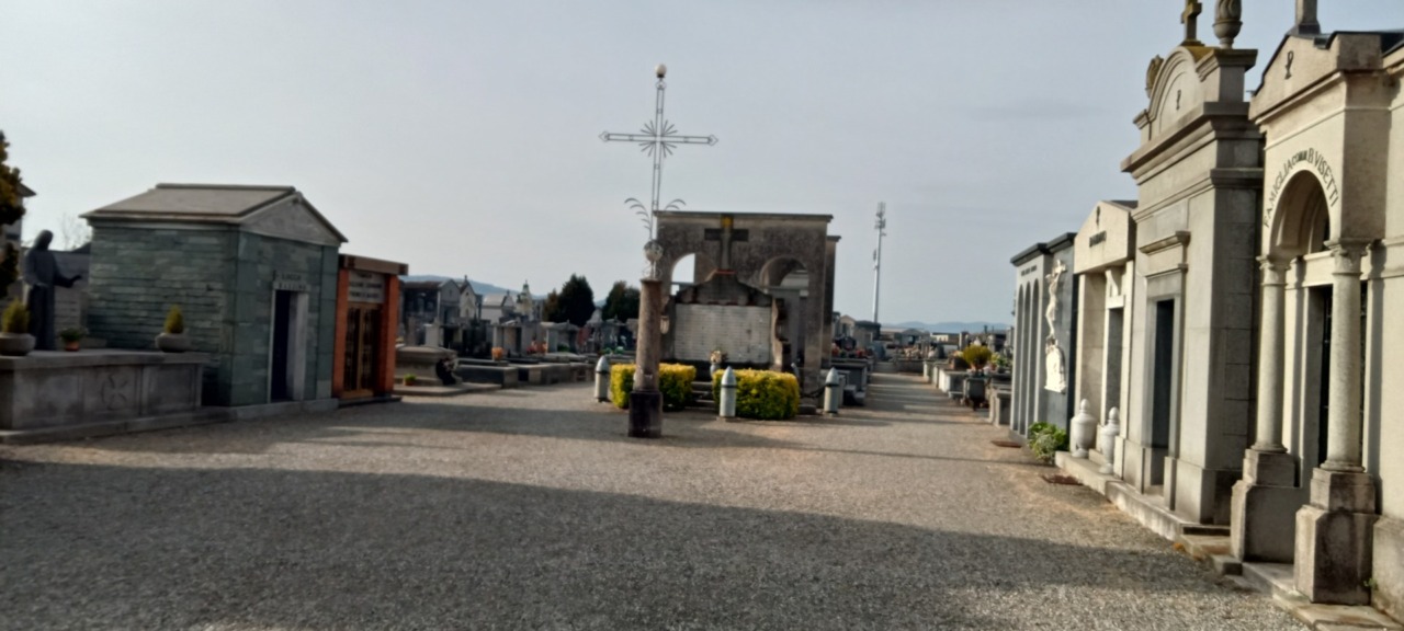 Un’altra perdita d’acqua al cimitero