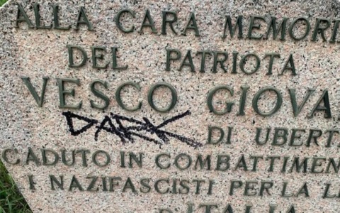 Vandalizzata la lapide di Vesco, ucciso dai nazifascisti