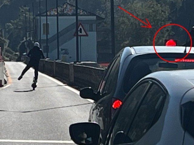 Ponte di Verrua, “rosso pieno” con il monopattino