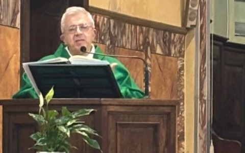 Don Paolo Perrone lascia Saluggia dopo due anni LE FOTO