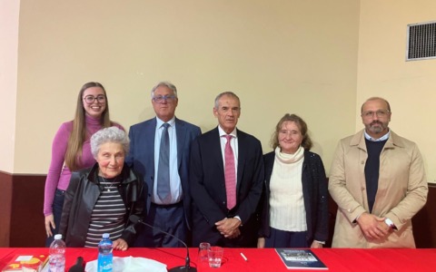 Carlo Cottarelli apre la rassegna “Prospettive”