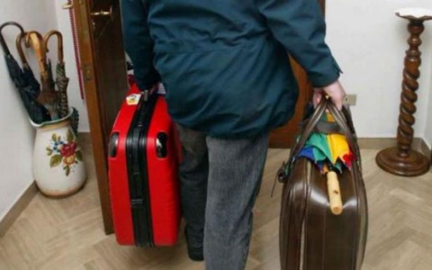 «Non pagano l’affitto da anni, quattro famiglie verranno sfrattate»