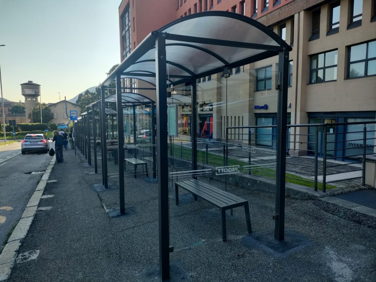 Il Comune cerca sponsor per sistemare le pensiline