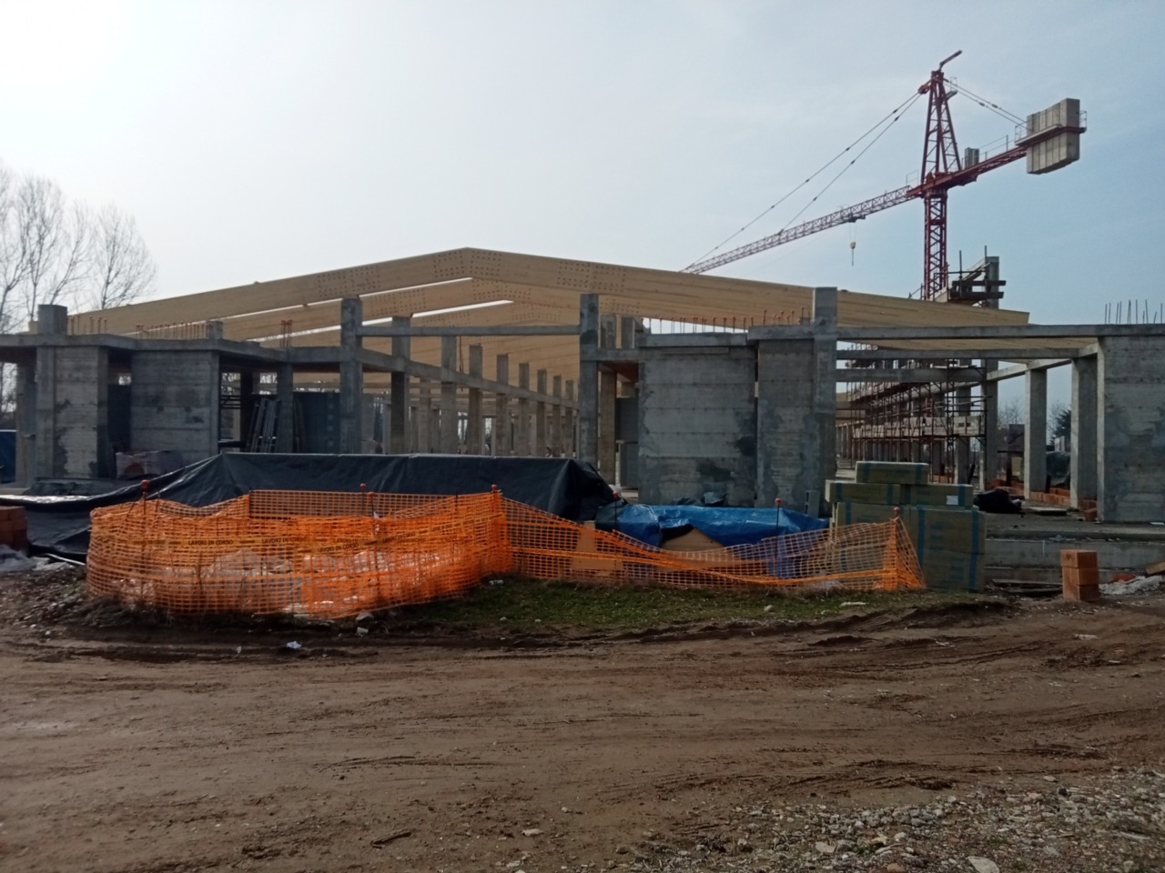 Ritardi nei lavori alla scuola, accantonati 800 mila euro per eventuali spese legali