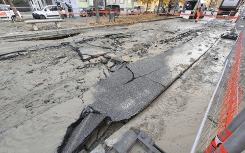 Si rompe l’acquedotto: Chivasso allagata e senz’acqua