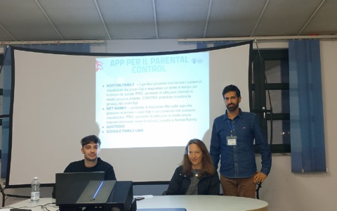 Educazione ed etica digitale, se ne parla con genitori e adulti