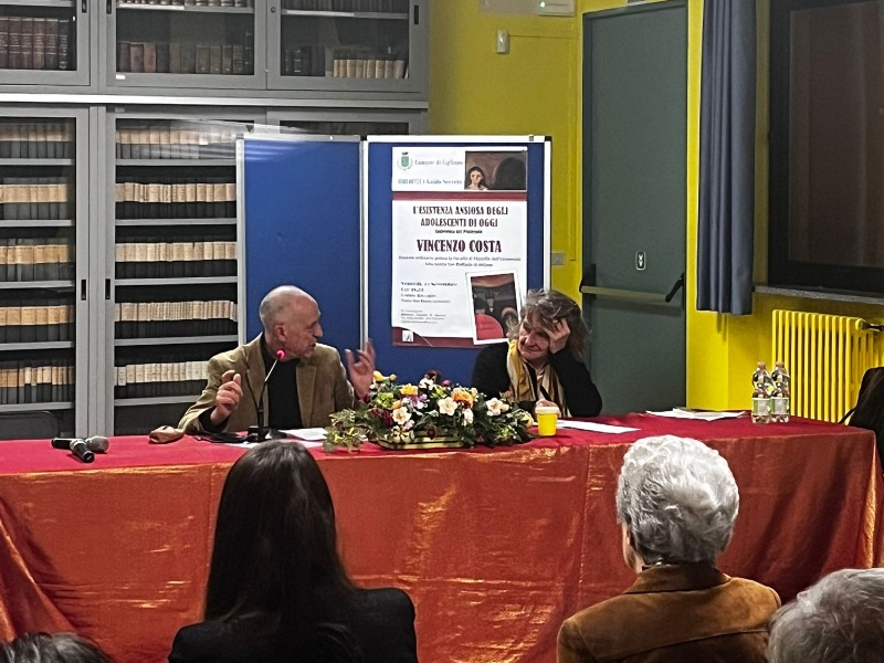 Vincenzo Costa e “La società dell’ansia”