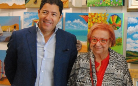 La pittrice Actis Caporale dona un’opera al super Jannik Sinner