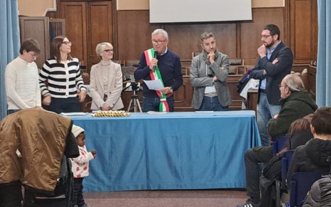 Conferite cittadinanze italiane onorarie ai minori stranieri