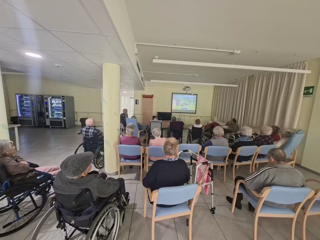 Karaoke e cineforum nella Rsa “don Tronzano”