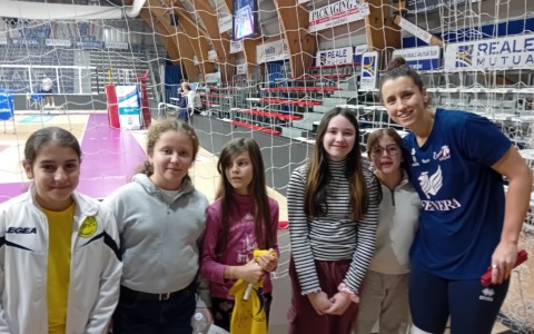 Un sogno sottorete: l’Unisport Cavagnolo incontra le campionesse della Reale Mutua Fenera Chieri LE FOTO