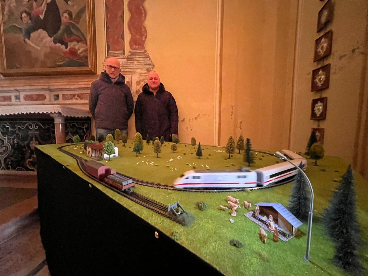 Presepi in mostra a San Grisante: c’è anche il “Presepe trenino”