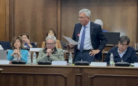 Nella Giunta Castello è la resa dei conti: assessori in guerra tra loro