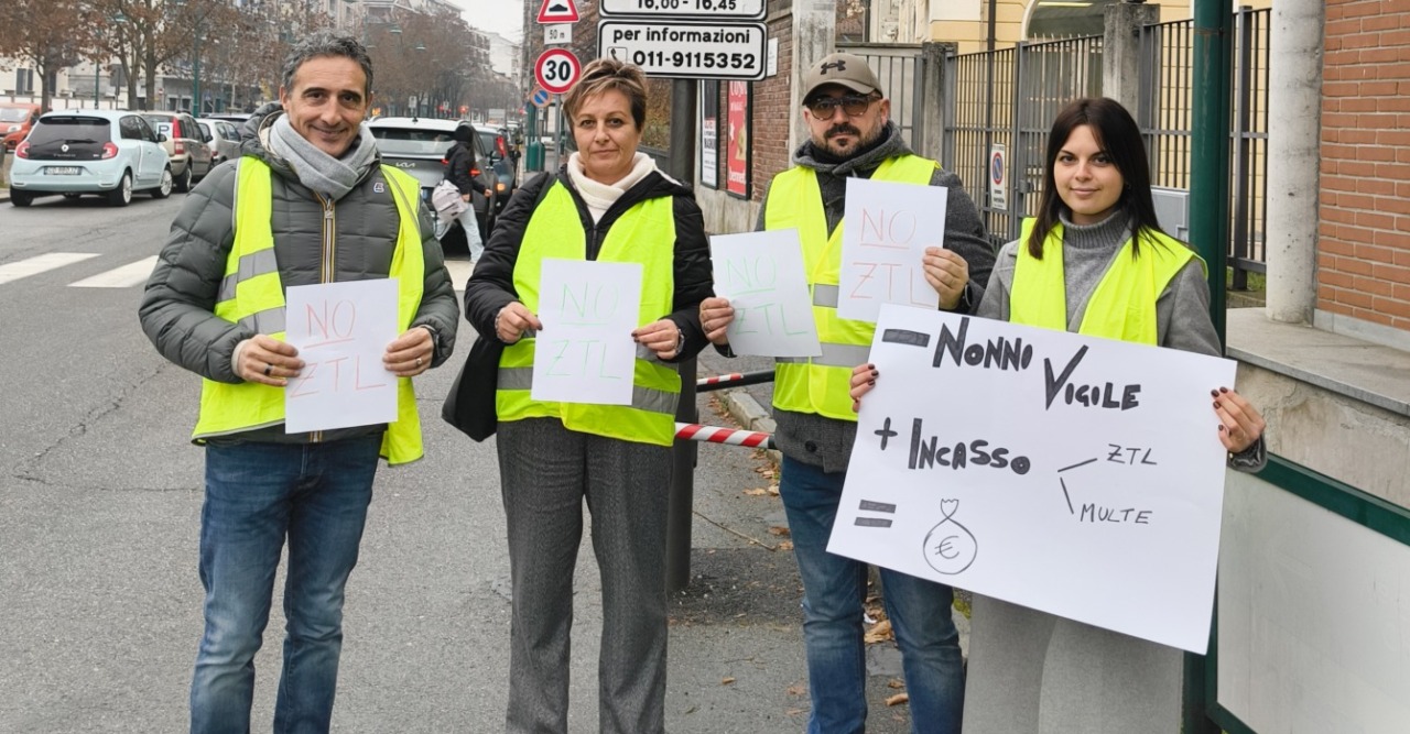 ZTL Scolastica, flash mob di Fratelli d’Italia