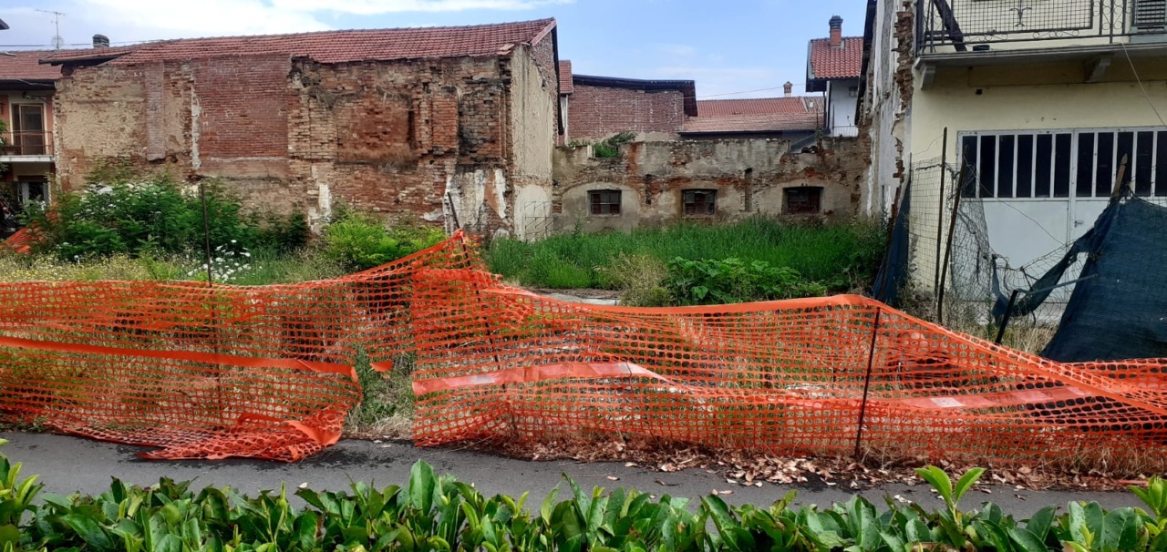 Area abbandonata, il sindaco Cena: «Stiamo lavorando sulla proprietà»