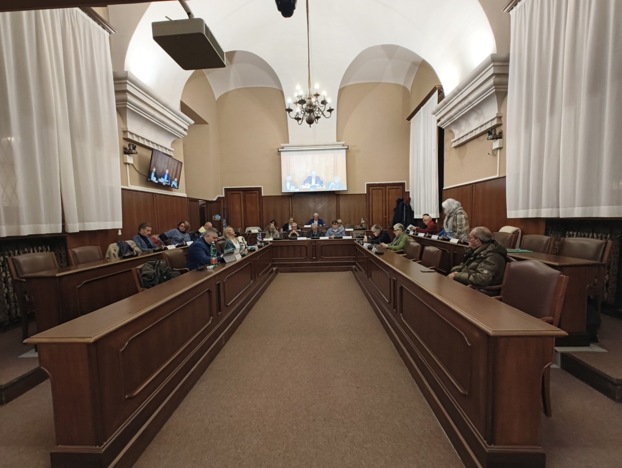 Tempesta «Perfetta»: il presidente è salvo, ma a quale prezzo?