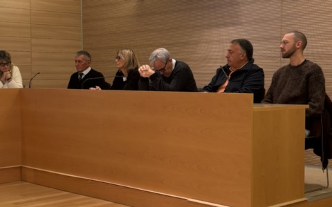 Bilancio, la minoranza: «Rinviamo la discussione, c’è la proroga del Ministero»