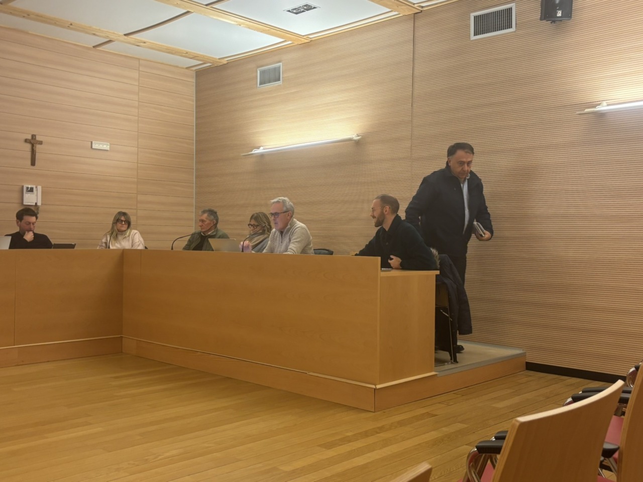 Tensione in Consiglio, Brentan abbandona l’aula per protesta