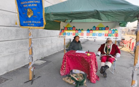 Raccolta giocattoli: solidarietà per i bambini con Babbo Natale