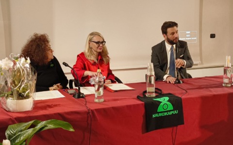 “M’illumino al buio”, la celebrazione del servizio che aiuta i ragazzi 16-24 anni a uscire dall’ombra