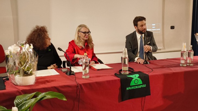 “M’illumino al buio”, la celebrazione del servizio che aiuta i ragazzi 16-24 anni a uscire dall’ombra