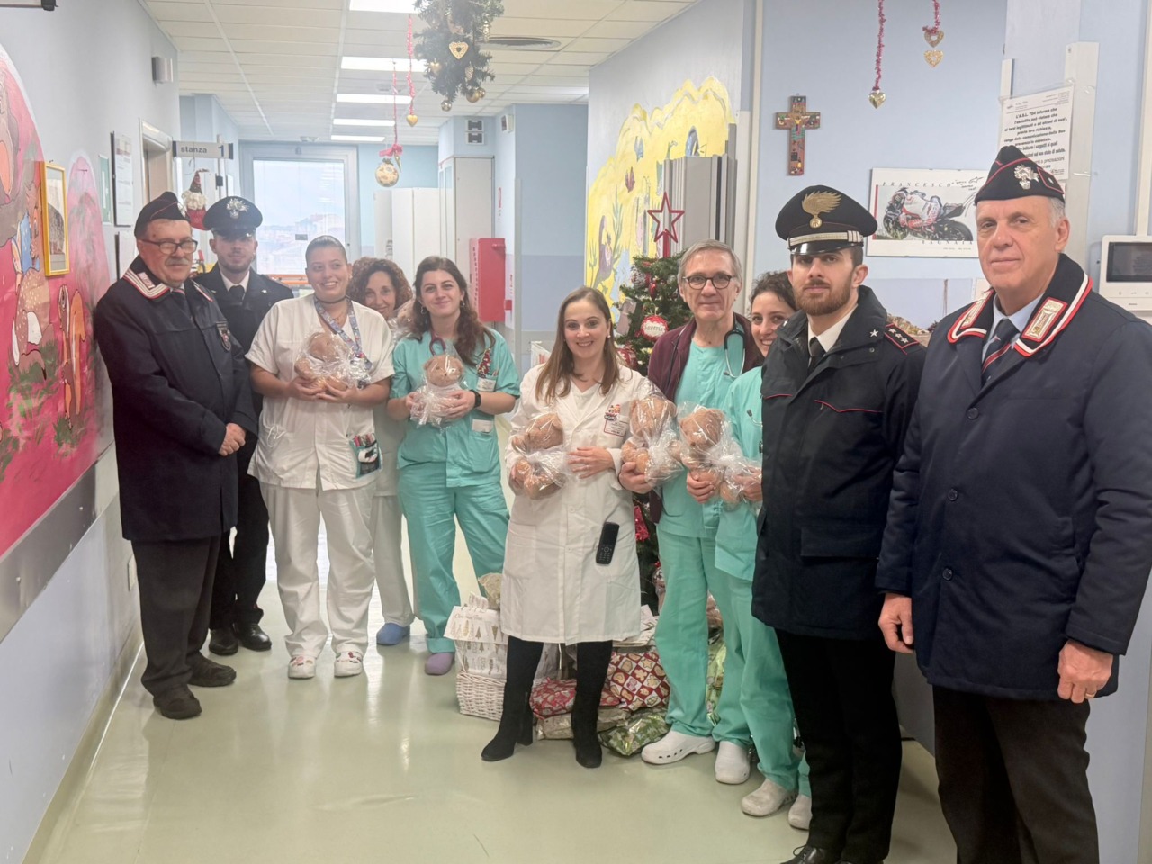 Carabinieri in visita ai piccoli pazienti dell’ospedale di Chivasso