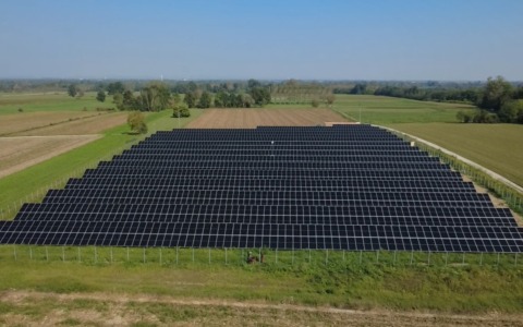 Nasce la prima CER che unisce 13 Comuni per l’Energia Pulita