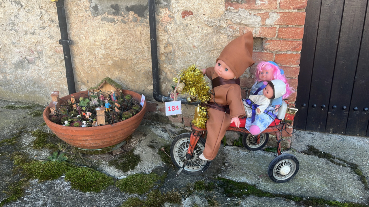 Ronchi, oltre 200 presepi accendono la magia del Natale