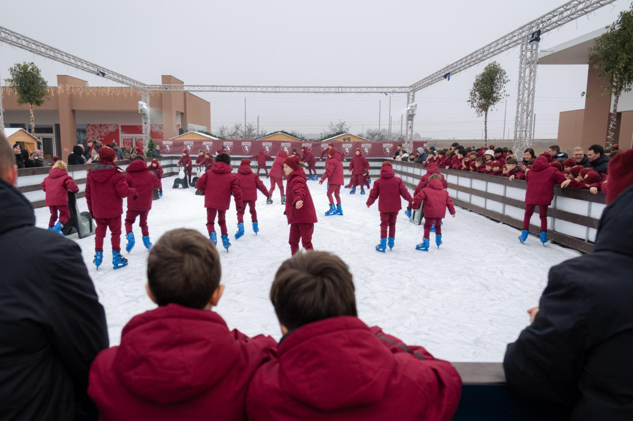 Torino Outlet Village e Torino FC: una mattinata di sport e divertimento sul ghiaccio