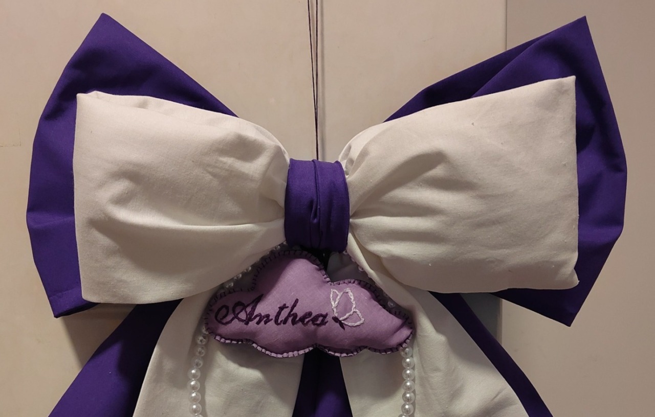 Rubano il fiocco nascita fatto a mano: lo sfogo della neomamma