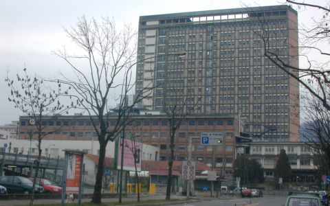 Accende la stufa con l’alcol: pensionato  al CTO