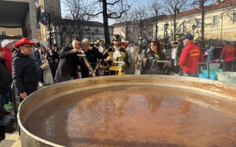 Carnevale di Cigliano 2026, LE FOTO della sfilata