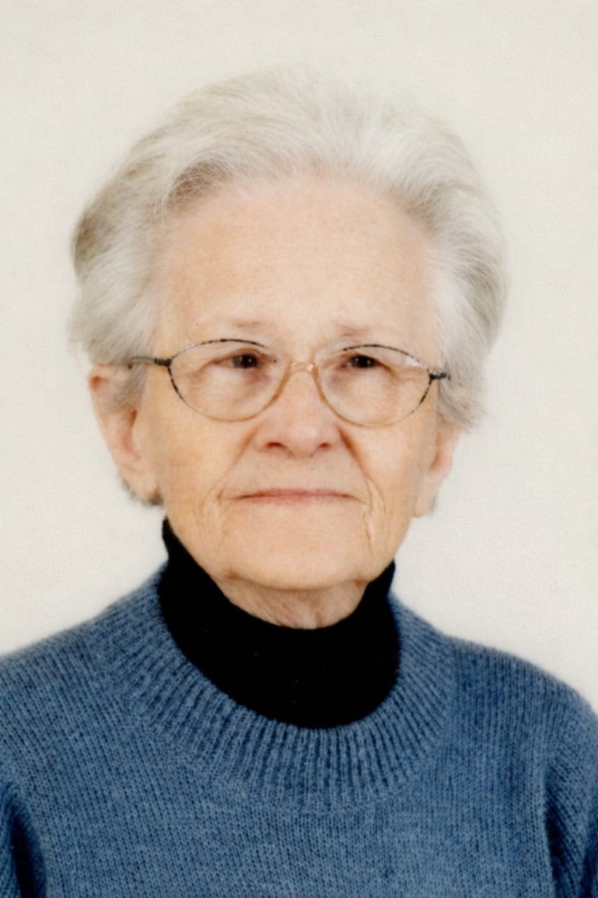 L’ultimo saluto alla maestra Angela, custode di 50 anni di storia