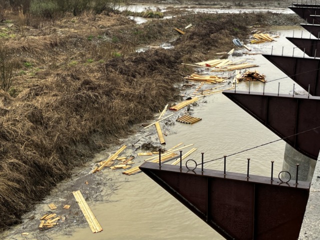 Maltempo, danneggiato il cantiere del ponte di Verrua LE FOTO