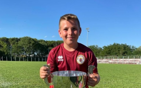 Pallone d’Oro,  Lorenzo Pavani: «La mia vita in maglia Crescentinese»