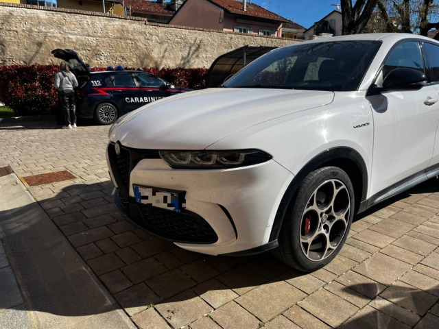 In monopattino contromano si schianta contro l’auto dei Civich