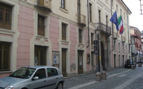 Un paese sempre meno abitato: aumentano i morti