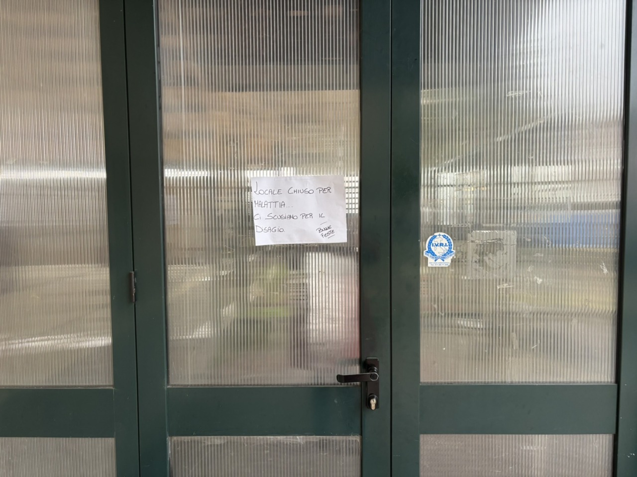 Polivalente, il gestore ha lasciato il salone