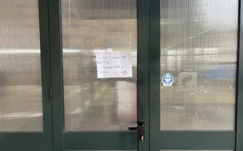 Polivalente, il gestore ha lasciato il salone