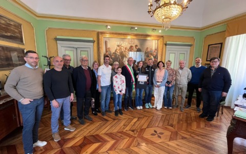 Chivasso celebra la campionessa italiana di nuoto Lara Ariagno