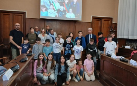 Il Consiglio comunale dei Ragazzi e della Ragazze ricorda la maestra Geraci