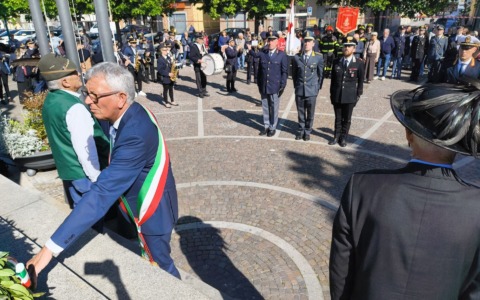 Chivasso celebra il 25 Aprile: LE FOTO della cerimonia