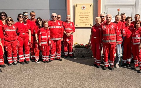 Omaggio ad Emilio Cosola: la CRI inaugura una targa e un nuovo automezzo