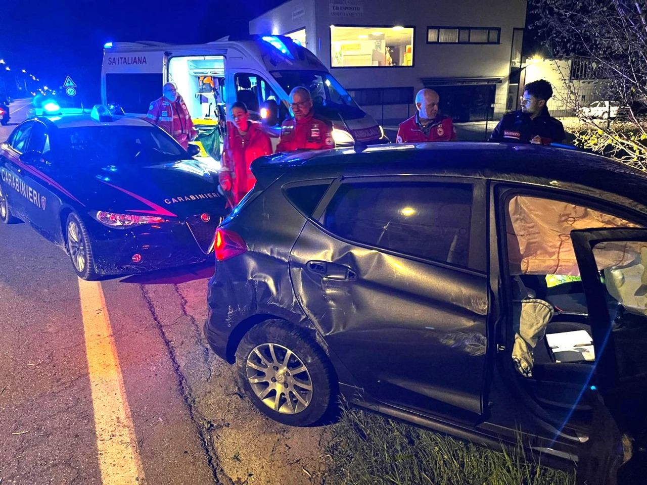 Ancora un incidente sulla “590”: ferita una donna