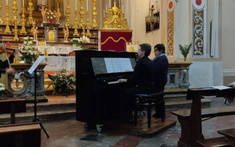 Il violino di Antonio Sacco incanta il pubblico di Ampurius