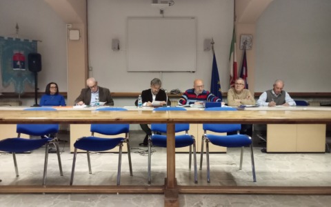 Ceneri degli animali domestici nel cimitero, i dubbi